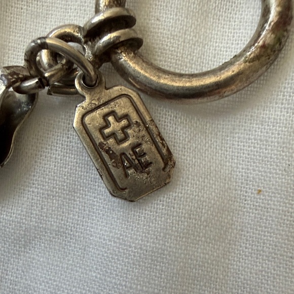 Silver Vintage Chain Bracelet with Toggle Clasp - Picture 7 of 7